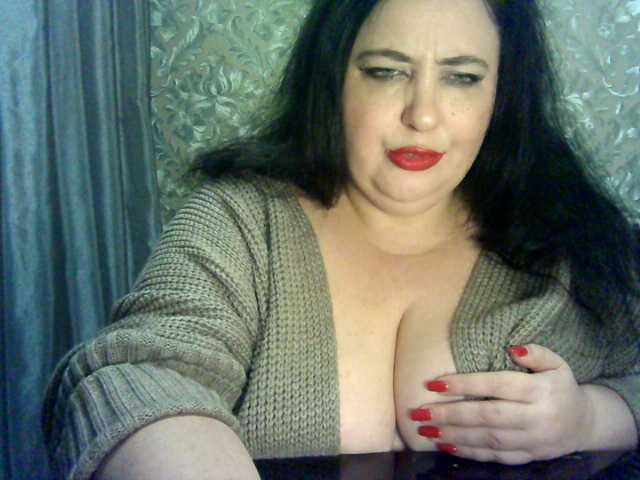 Fotoğraflar hotangel-fun1 mistress with big boobs and hairy pussy gets orgasm from sex machine 300tk