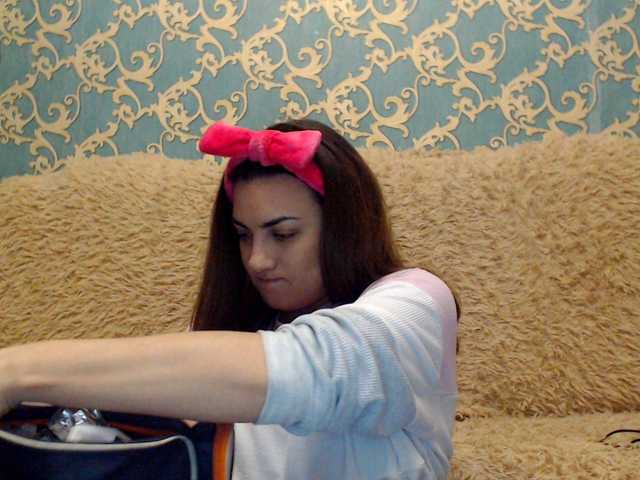 Fotoğraflar KattyCandy Welcome to my room, in public we can just chat, pm-10 tk, open cam - 40 tk, and my name is Maria) 2000 1098 902 goal of day