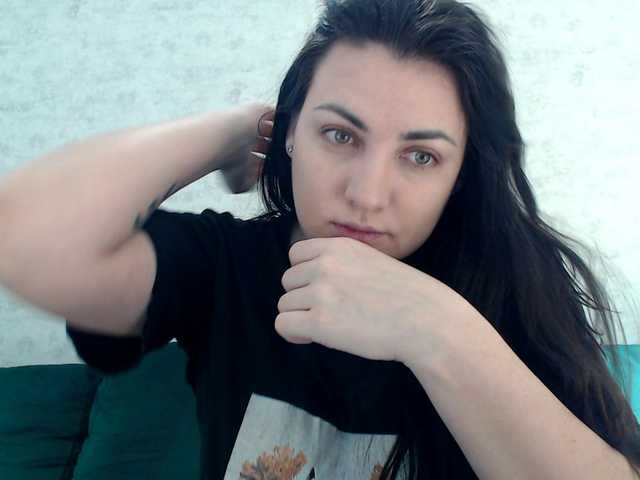 Fotoğraflar KattyCandy Welcome to my room, in public we can just chat, pm-10 tk, open cam - 40 tk, and my name is Maria) @total @sofar @remain goal of day