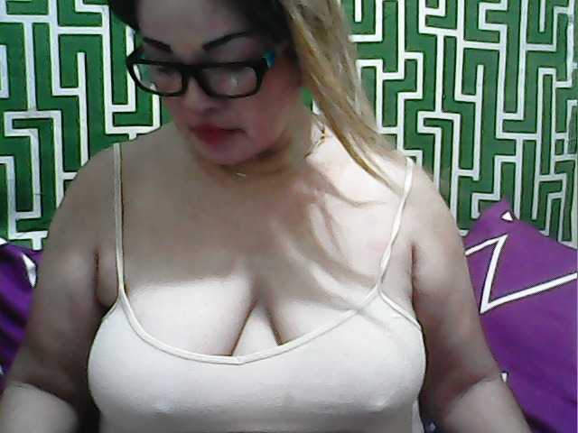 Fotoğraflar Applepie69 hello welcome to my room please help me token boobs 20 plus pussy 30 ass 40 nakec 50 show play pussy 100
