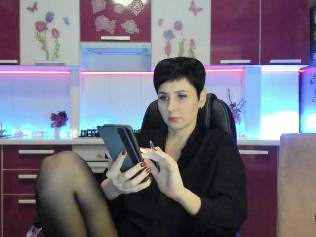 Fotoğraflar Olivija2020 Hi all! Have a good mood! There are no ***ks. Full private on prepaid 200 tk in free chat. Tokens by menu type are counted only in the general chat. Requests without tokens - BAN. Wet shirt. @total Collected - @sofar Remaining - @remain