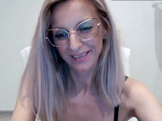 Fotoğraflar RachellaFox Sexy blondie - glasses - dildo shows - great natural body,) For 500 i show you my naked body [none]