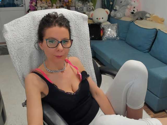 Fotoğraflar SalomeJade Welcome my guys#pvt#lovense#ohmibod#it makes me smile and wet).any tips is ***you!
